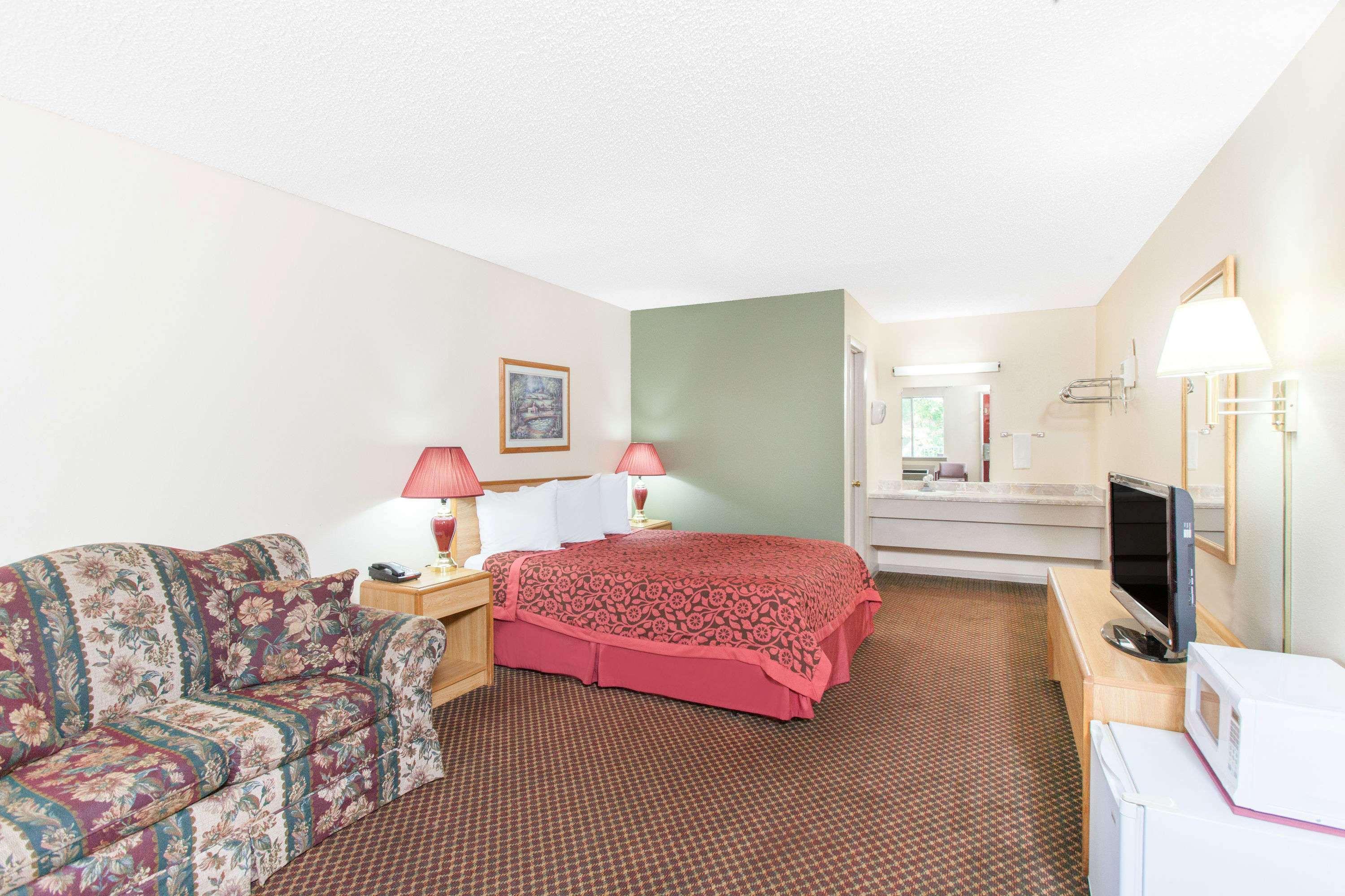Days Inn By Wyndham Eureka Springs Exterior photo